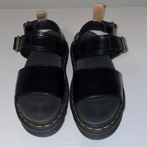 DR MARTENS- VOSS WOMEN'S PATENT LEATHER STRAP SANDALS